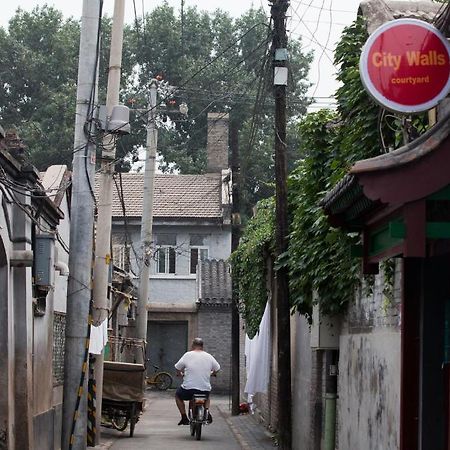 Hostel Sitting On The City Walls Courtyard House Peking Exteriér fotografie